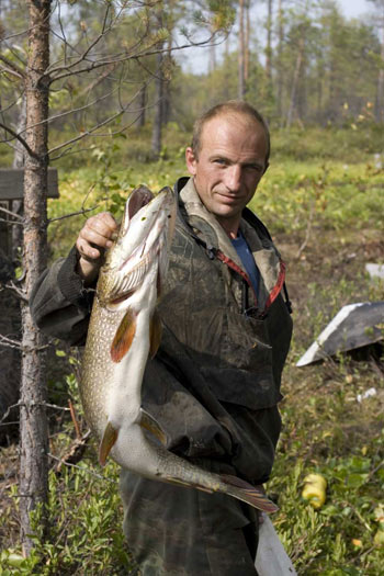Ловля щуки на колеблющуюся блесну - Сибирская рыбалка