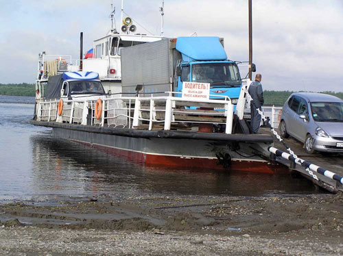 Обь вода колпашево. Колпашево паромная переправа. Паром красный Яр Астраханская область. Переправа Обь Колпашево. Паромная переправа Колпашево 2022.